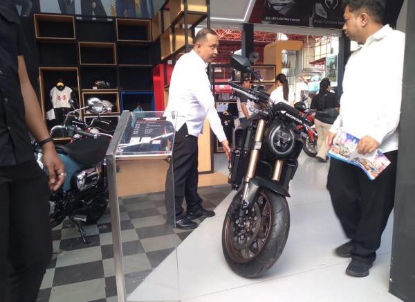 Honda CB650R di Jakarta Fair Kemayoran Honda CB650R di Jakarta Fair Kemayoran. (Foto: dok AHM)