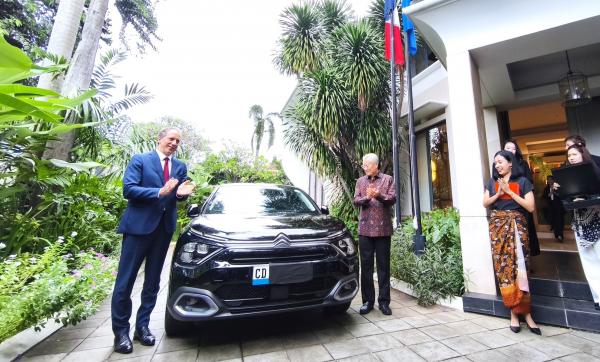 Citroen Boyong Mobil Listrik E-C4 ke Indonesia, Jadi Kendaraan Dinas Duta Besar Prancis
