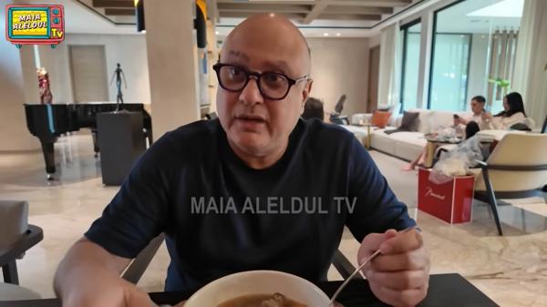 Irwan Mussry memuji makanan buatan Maia Estianty. (Foto: Youtube)