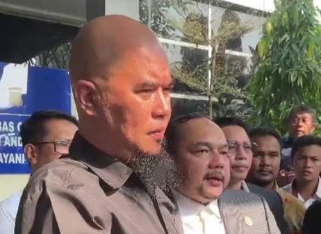 Ahmad Dhani resmi melaporkan Lita Gading ke Polda Metro Jaya. (Foto: Ravie Wardani)