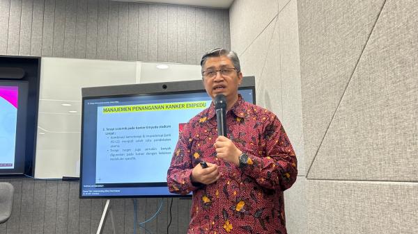 Ahli Hematologi Onkologi Prof Ikhwan Rinaldi. (Foto: Annastasya Rizqa)