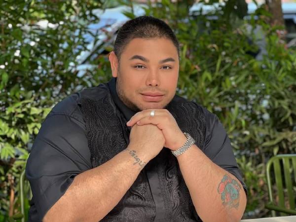 Ivan Gunawan bakal bangun masjid di Jepang dengan modal jual tas mewahnya. (Foto: Instagram)