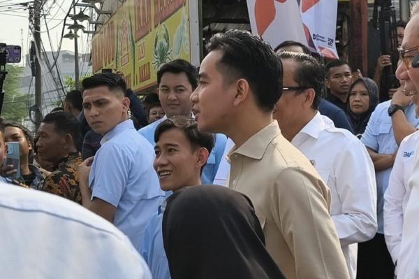 Momen Wapres Gibran Bertemu Gibran KW di Tangerang, Mirip Nggak Ya?