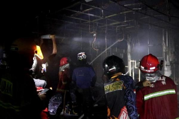 Kebakaran Big Mall Samarinda, 10 Unit Mobil Damkar Dikerahkan Padamkan Api