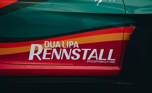 Sisi Porsche Dua Lipa Mobil Porsche bekas Dua Lipa dijual Rp6,8 miliar. (Foto: Carscoops)