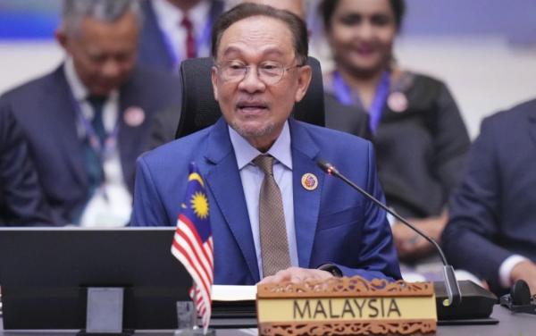 PM Malaysia Anwar Ibrahim Rombak Kabinet Besar-besaran, Konsolidasi Jelang Pemilu?