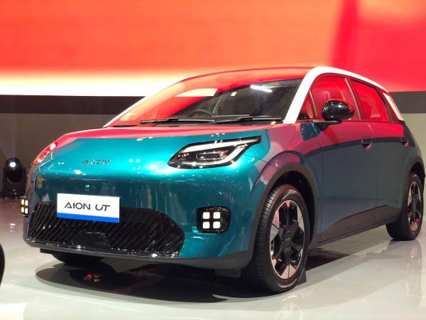 Mobil Listrik Aion UT mejeng di GIIAS 2025. (Foto: Muhammad Sukardi)