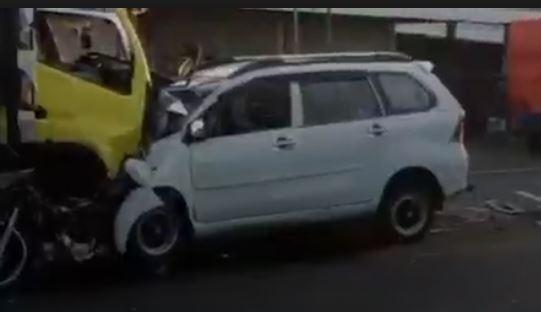 Kecelakaan Beruntun 3 Kendaraan di Pantura Tuban, 1 Tewas 1 Luka Berat
