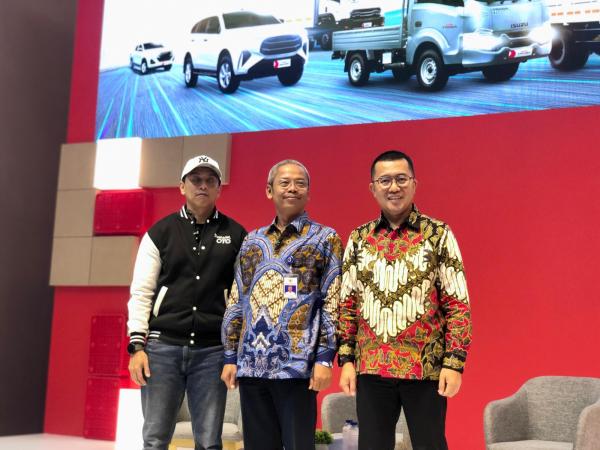 Acara Talkshow Isuzu X Kemenhub di GIIAS 2025. (Foto: Muhammad Sukardi)