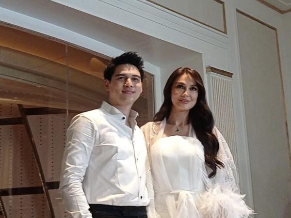 Luna Maya dan Maxime Luna Maya dan Maxime Bouttier. (Foto: Ravie Wardani)