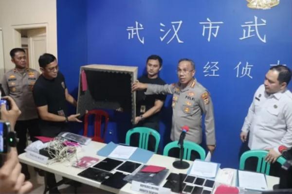 11 WN China Pelaku Online Scam di Lebak Bulus Ditangkap, Begini Modusnya 