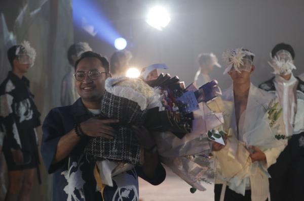 Desainer Ariy Arka Desainer Ariy Arka di JF3 2025. (Foto: Istimewa)