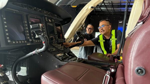 Isi Helikopter Melihat isi helikopter lebih dekat. (Foto: Muhamad Fadli Ramadan)