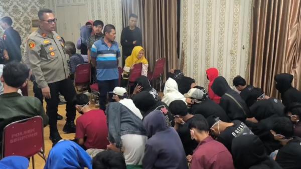 Puluhan Pelajar Akan Tawuran Ditangkap Personel Polsek Serpong, Sajam hingga Molotov Disita