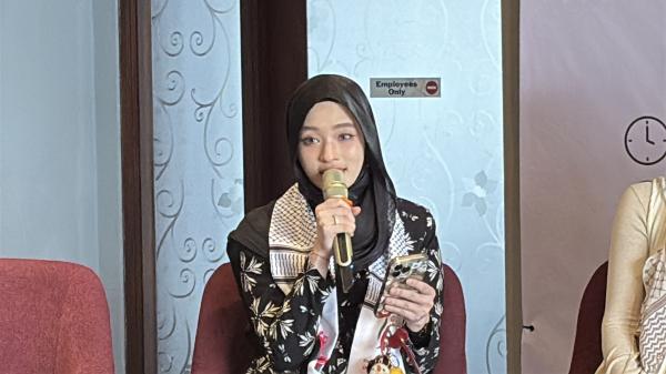 Inara Rusli bela Palestina. (Foto: Muhamad Fadli Ramadan)