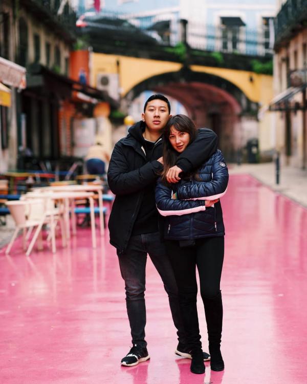 Profil Darma Mangkuluhur Darma Mangkuluhur dan ibunya. (Foto: Instagram)