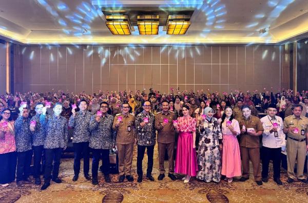 Pelaksanaan Gerakan Berantas Nyamuk Bersama 3M+ Mengoles: Keluarga Sehat dan Bebas DBD di Ballroom Hotel Harris and Convention Malang, Selasa (5/8/2025). (Foto: dok Soffell)