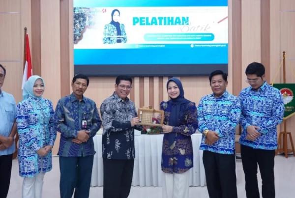 Pemkab Serang membuka pelatihan batik dan sertifikasi kompetensi pengrajin. (Foto: dok Pemkab Serang)