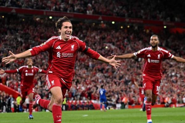 Penyerang Liverpool Federico Chiesa (kiri) tak masuk skuad kontra Galatasaray di Liga Champions 2025-2026. (Foto: Liverpool)