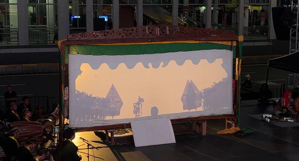 Pertunjukan Wayang Pertunjukan wayang di Sarinah Jakarta. (Foto: Annastasya Rizqa)