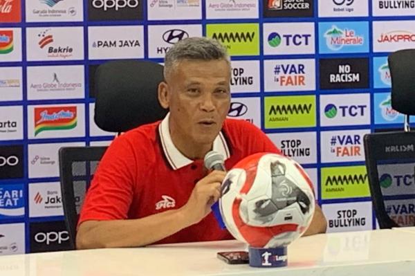 Pelatih Malut United, Hendri Susilo. (Foto: iNews/Andika Rachmansyah)