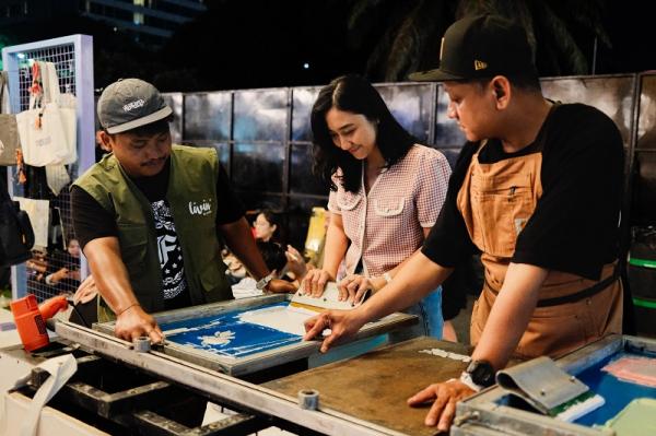 Aktivitas seru di The Upcycle Spot. (Foto: dok Bank Mandiri)