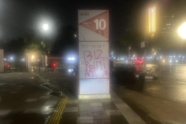 Fasilitas SUGBK jadi sasaran aksi vandalisme imbas demo 25 Agustus 2025. (Foto: Ari Sandita)