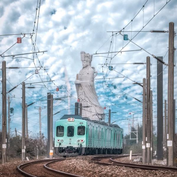 Kereta Haifeng di Taiwan banyak diincar wisatawan mancanegara. (Foto: Instagram)