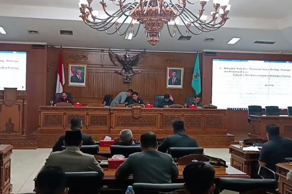 Hasil Hak Angket DPRD Salatiga, Kebijakan Wali Kota Robby Hermawan Dinilai Langgar UU