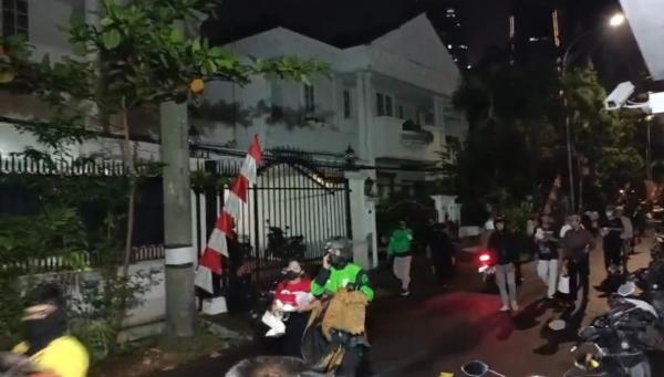 Rumah Eko Patrio di Kuningan Digeruduk Massa