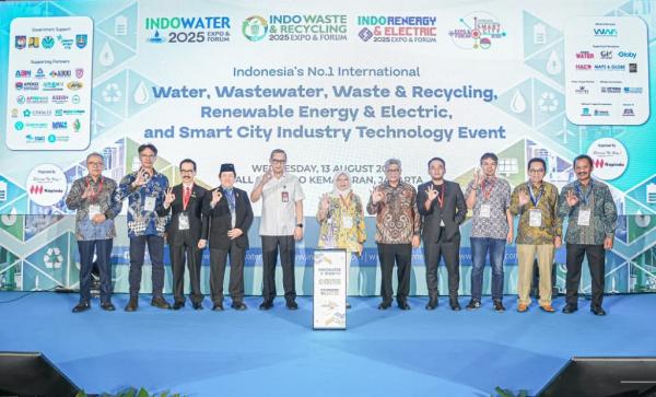 Pembukaan Indo Waste & Recycling 2025 Expo & Forum, bagian dari rangkaian pameran terintegrasi Indo Water, Indo Renergy & Electricity, dan Indo International Smart City (dok. istimewa)