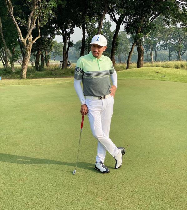 Ahmad Sahroni main golf. (Foto: X)