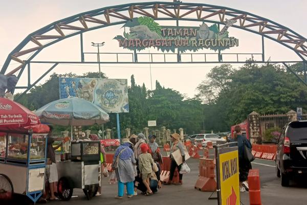 Taman Margasatwa Ragunan Buka Hari Kedua Lebaran, Cek Harga Tiketnya
