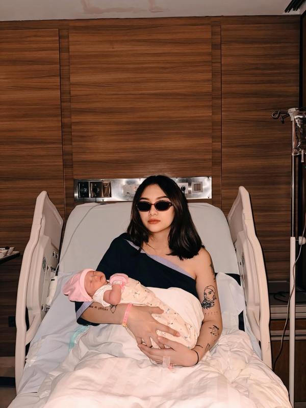 Beby Leonardo usai melahirkan anak kedua. (Foto: Instagram)