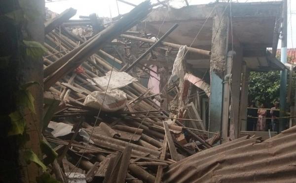 Rumah di Pamulang hancur imbas ledakan hebat pada Rumah di Pamulang hancur imbas ledakan hebat pada Jumat (12/9/2025). (Foto: ist)