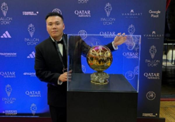 CEO Offside Corp Gilbert Garlycia hadir langsung dalam ajang bergengsi Ballon d’Or Ceremony 2025 di Paris. (Foto: Offside Corp)