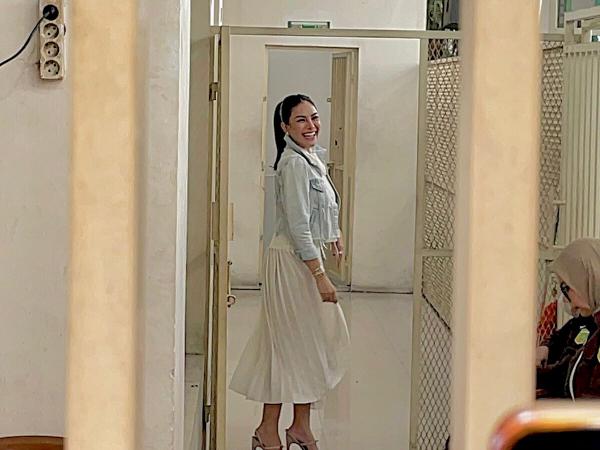 Nikita Mirzani Nikita Mirzani hadiri sidang lanjutan. (Foto: Ravie Wardani)