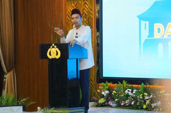 Ceramah di Mabes Polri, Ustaz Abdul Somad Tekankan Amanah dan Toleransi