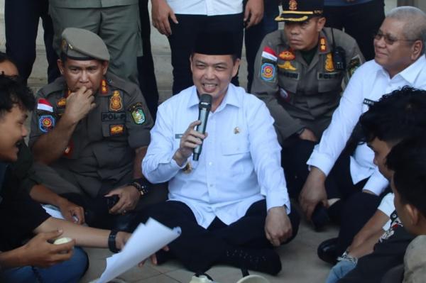 KPK Periksa Gubernur Kalbar Ria Norsan, Dalami Pengajuan Dana Alokasi Khusus