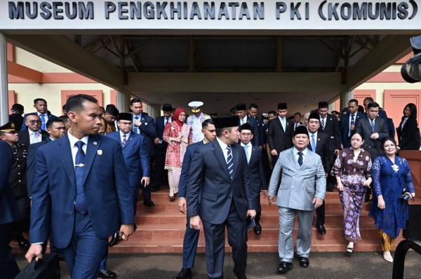 Presiden Prabowo kunjungi Museum Pengkhianatan PKI di Lubang Buaya pada Rabu (1/10/2025). (Foto: Sekretariat Presiden)
