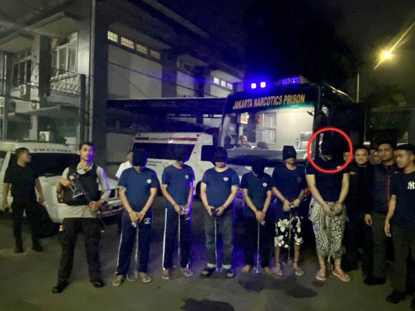 Proses Ammar Zoni dipindah ke Nusakambangan Proses Ammar Zoni dipindahkan ke Nusakambangan gegara terlibat peredaran narkoba di dalam rutan. (Foto: Direktorat Jenderal Pemasyarakatan)