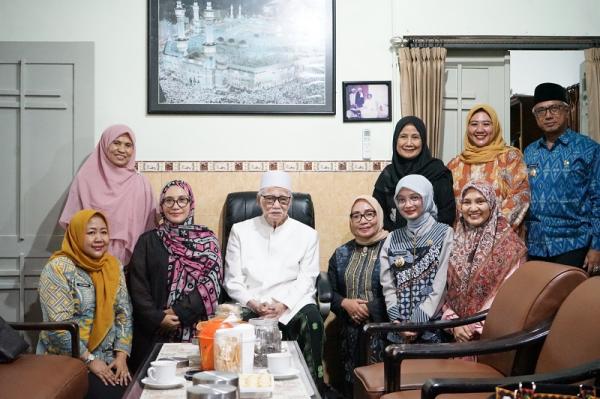 Wali Kota Kediri Vinanda Prameswati 2 Wali Kota Kediri Vinanda Prameswati tegaskan untuk mendukung tumbuh kembang santri. (Foto: dok Pemkot Kediri)