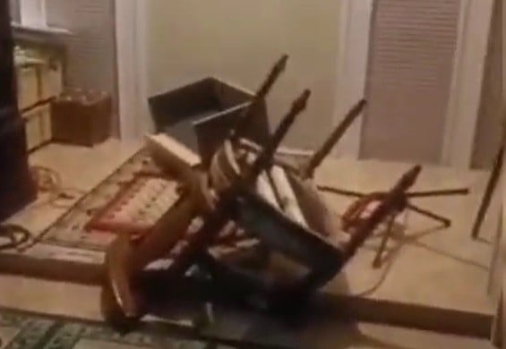 Perusakan Masjid Kondisi masjid di Bandungan, Kabupaten Semarang berantakan. (Foto: iNews)