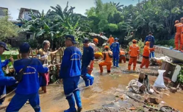 5 RT di Jati Padang Jaksel Terendam Banjir Imbas Tanggul Baswedan Jebol