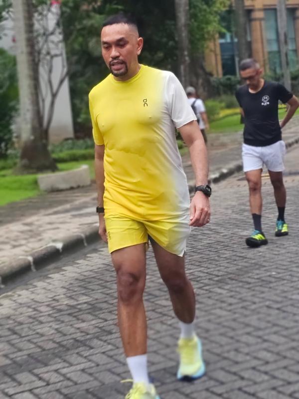 OOTD AHMAD SYAHRONI OOTD Ahmad Syahroni yang viral di media sosial. (Foto: Instagram)