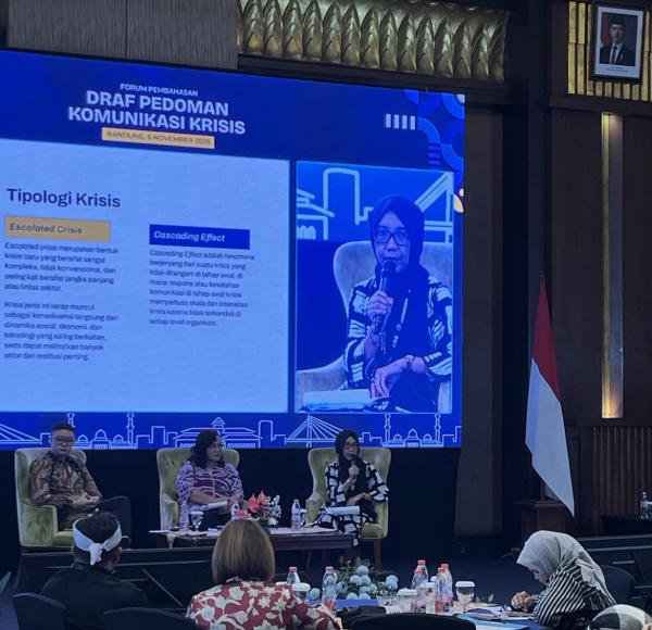 Draf Pedoman Komunikasi Krisis Komdigi Forum Pembahasan Draf Pedoman Komunikasi Krisis di éL Hotel Bandung, Kamis (6/11/2025). (Foto: dok Komdigi)