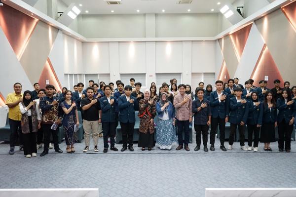 Wali Kota Kediri Vinanda Prameswati TALKVO 2025 Wali Kota Kediri Vinanda Prameswati dalam acara Talk Advokasi 2025. (Foto: dok Pemkot Kediri)