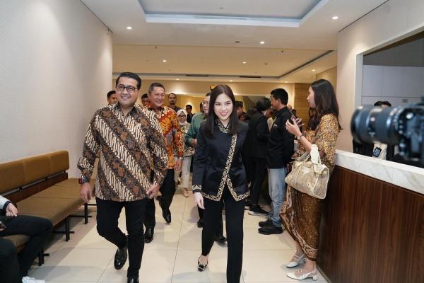 Menteri Ekonomi Kreatif, Teuku Riefky Harsya Menteri Ekonomi Kreatif, Teuku Riefky Harsya menghadiri acara Anugerah Penggerak Nusantara 2025 yang berlangsung di MNC Convention Hall, iNews Tower, Jakarta, Kamis (20/11/2025). (Foto: Aldhi Chandra)