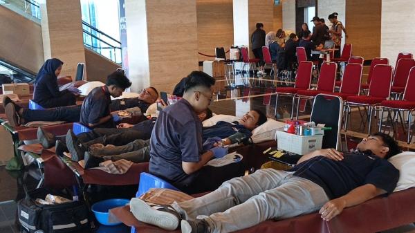 Jelang Akhir Tahun, MNC Peduli dan PMI Depok Gelar Donor Darah
