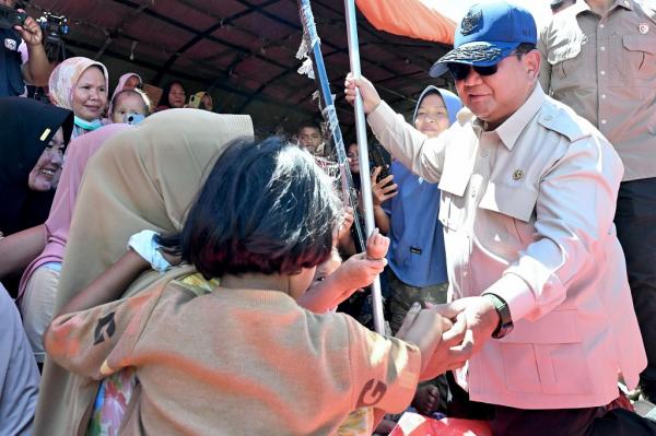 Prabowo Prioritaskan Perbaikan Sekolah dan Fasilitas Desa Terdampak Banjir di Aceh